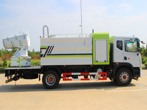 國六東風(fēng)D9 10噸(方罐)抑塵車